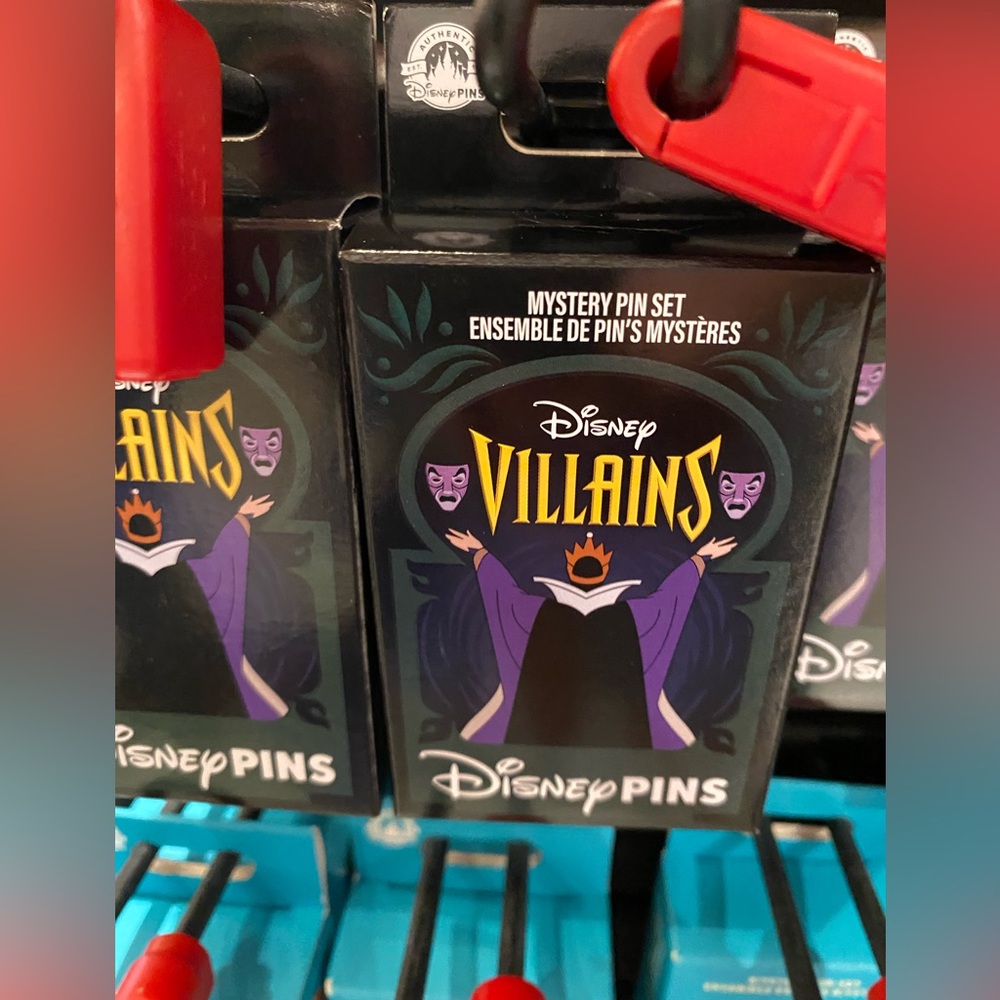 Disney Villains 2024 One Unopened Random Pin Box With Two Pins Pin OE New BMWT